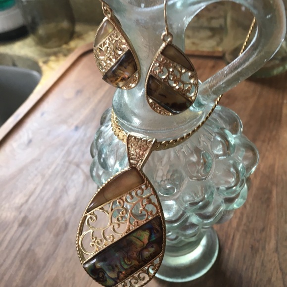 Vintage gold tone necklace with earrings - Picture 4 of 7